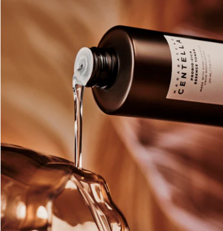 SKIN1004 - Madagascar Centella Probio-Cica Essence Toner - 210ml